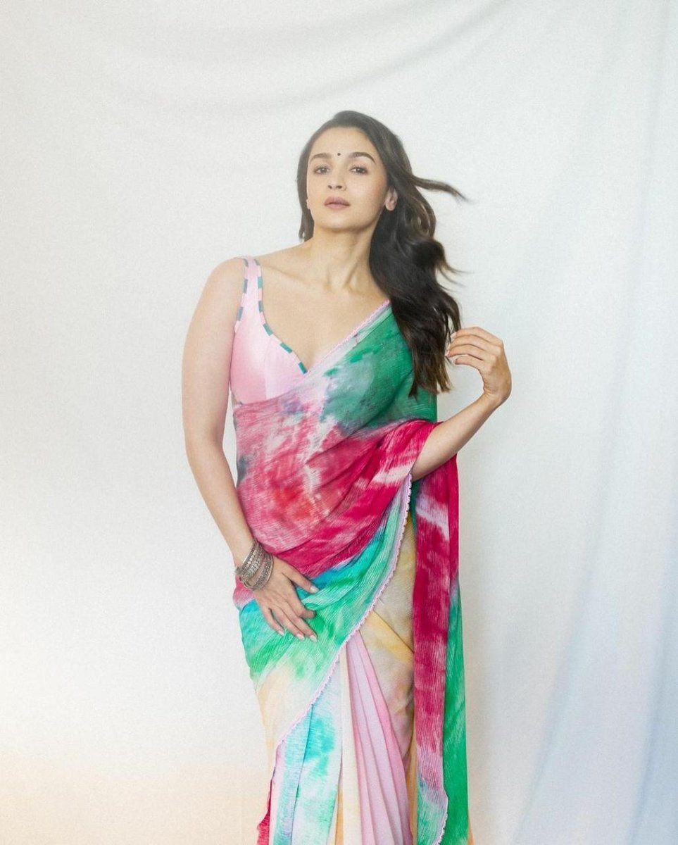 Parizaad Aliya Bhatt Bollywood Saree 1