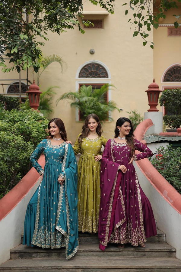 PREMIUM READYMADE TOP SHARA DUPPATA SERIES 9193