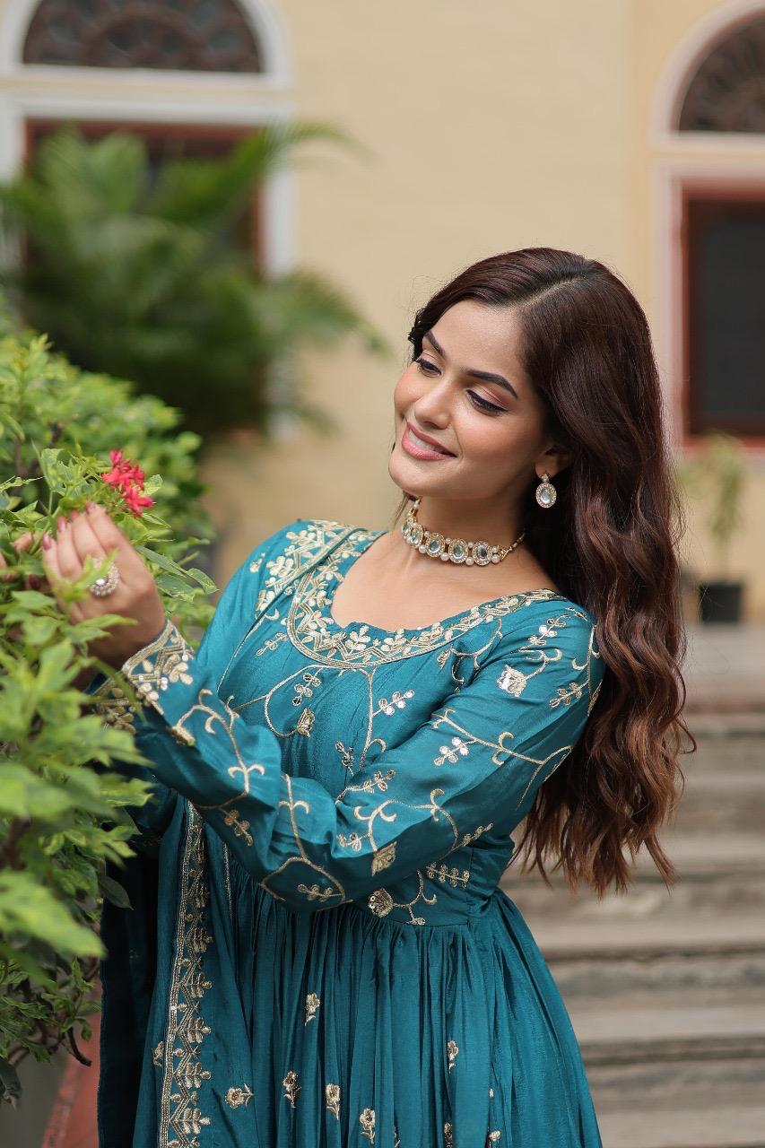 PREMIUM READYMADE TOP SHARA DUPPATA SERIES 9193 4