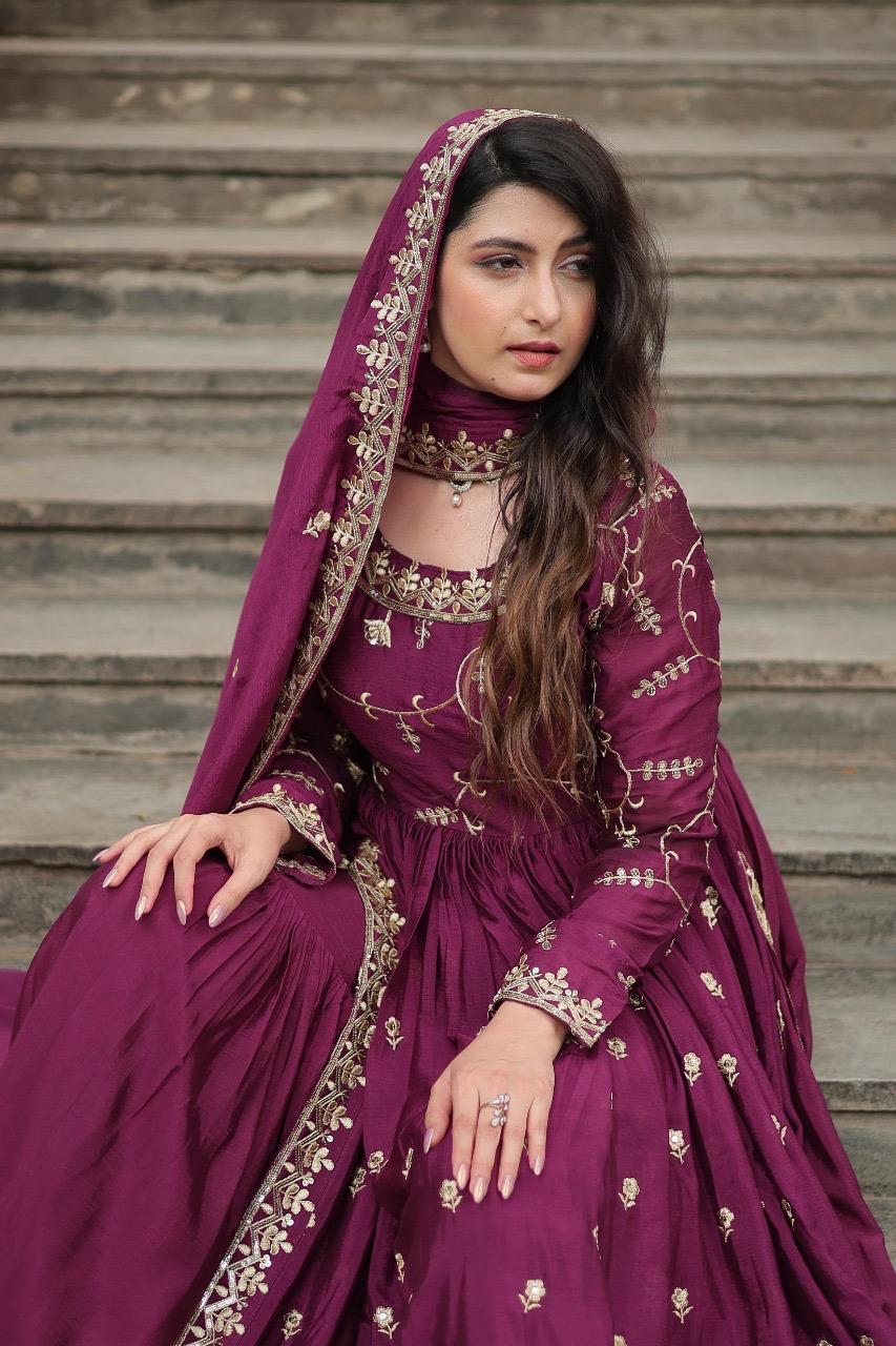 PREMIUM READYMADE TOP SHARA DUPPATA SERIES 9193 18