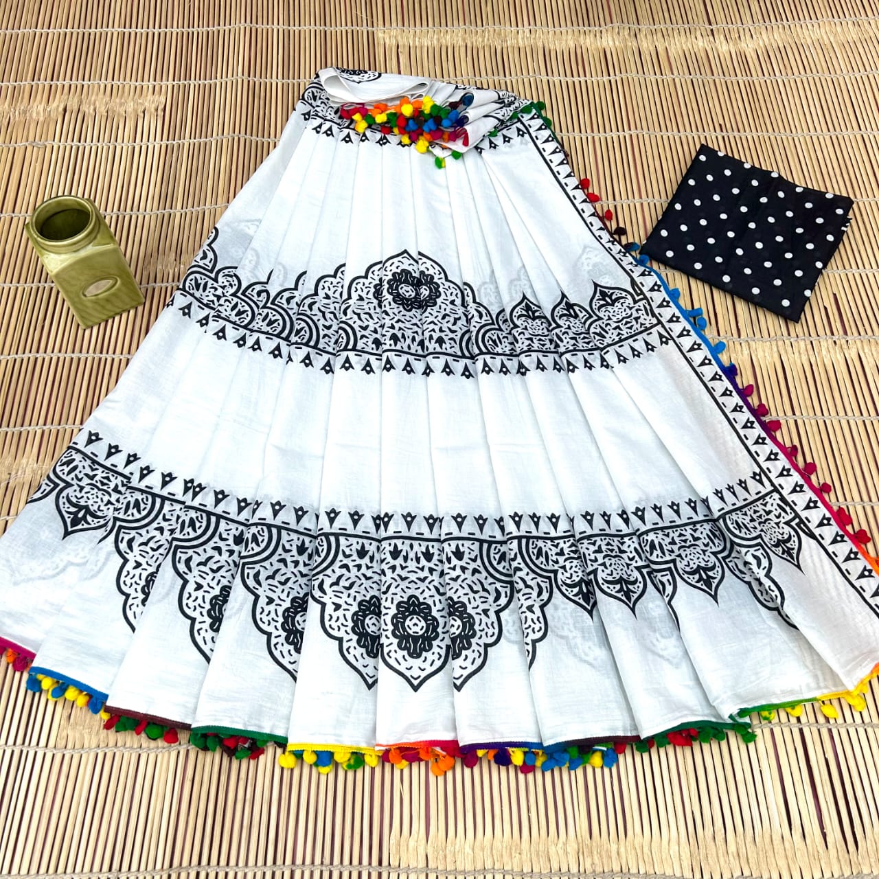 BAGRU PRESENT BLOCK PRINT SAREE WITH POMPOM 5