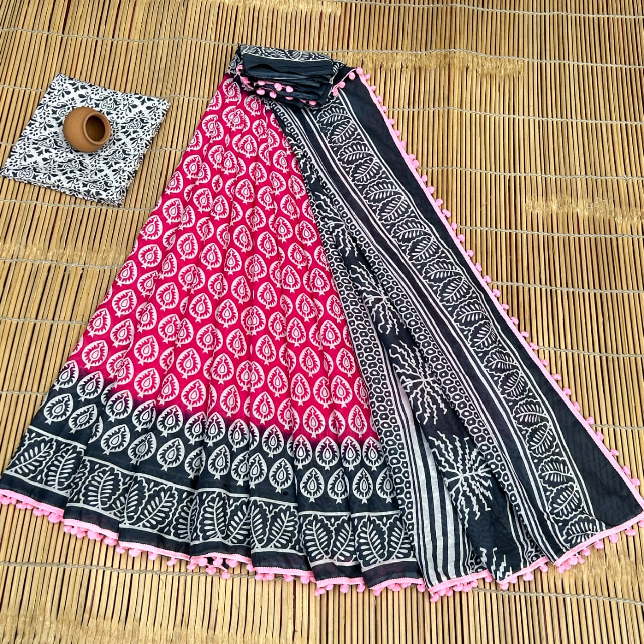 BAGRU PRESENT BLOCK PRINT SAREE WITH POMPOM 15