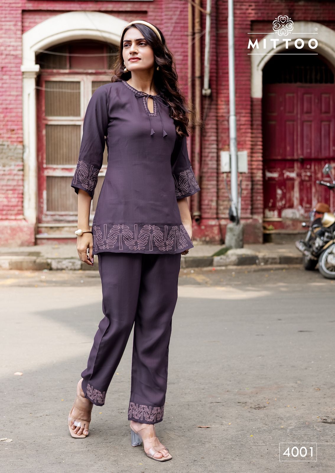 MITTO PRESENT CLAASIC CATLOUGLES WITH VISCOSS THREAD AND HAND WORK READYMADE SERIES 4001-4005 7