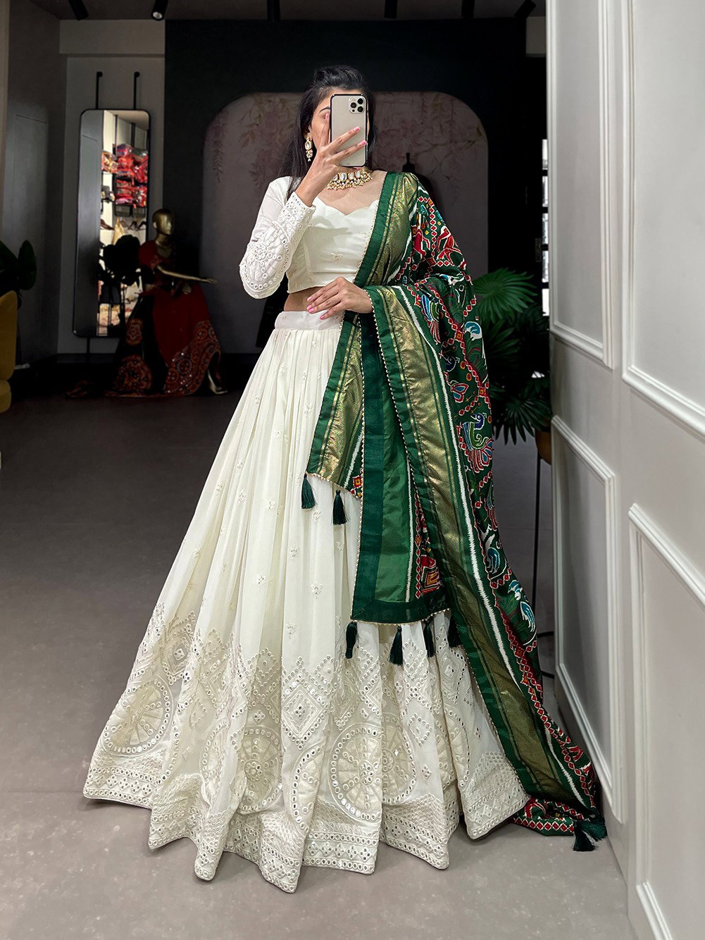 LNB PRESENT LUCKNAWI PAPER MIRROR WORK STICHED PARTY WEAR LEHENGA CHOLI 2