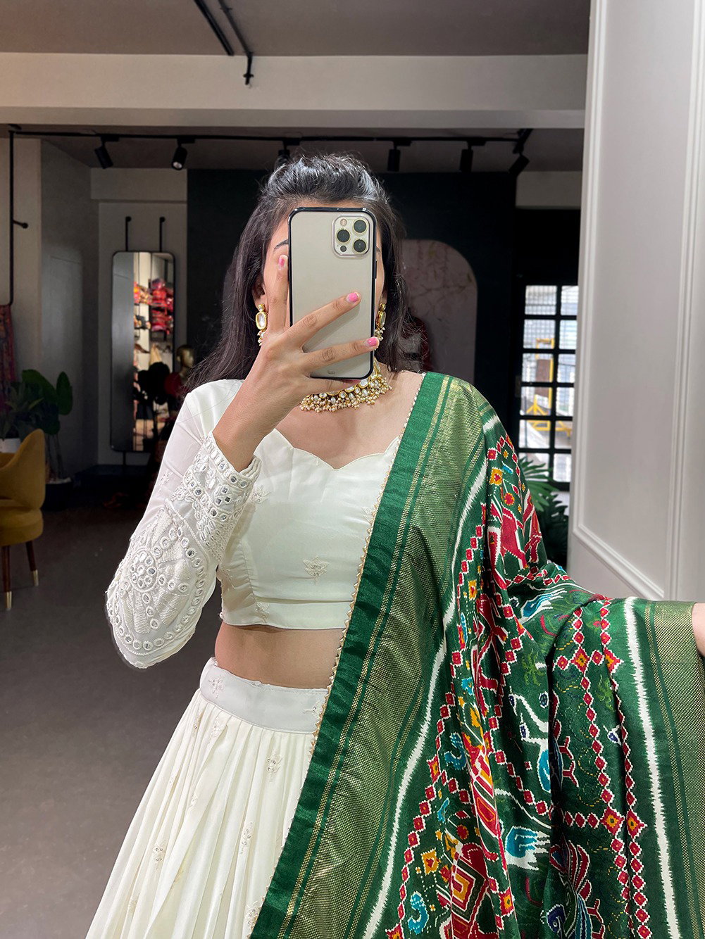 LNB PRESENT LUCKNAWI PAPER MIRROR WORK STICHED PARTY WEAR LEHENGA CHOLI 1