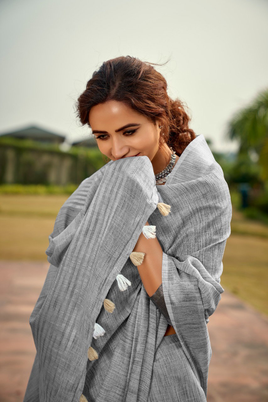 RAJPATH ABHIRUPI SOFT LINEN  SILK SAREE 12