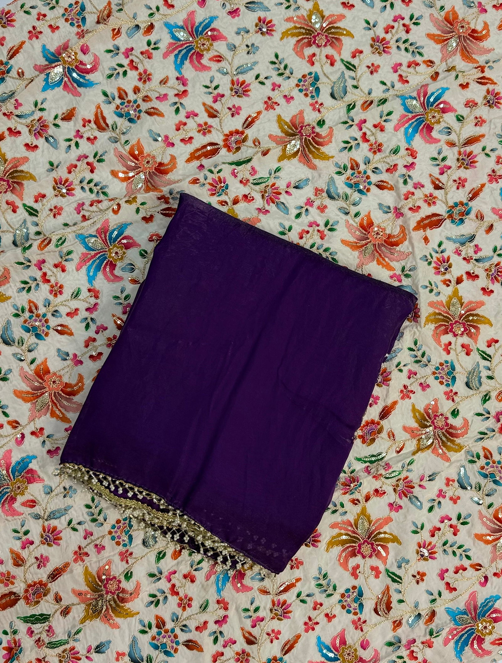 NEW COLLCETION FANCY LIGHT WEIGHT WEIGTLESS SAREES BY DG 17
