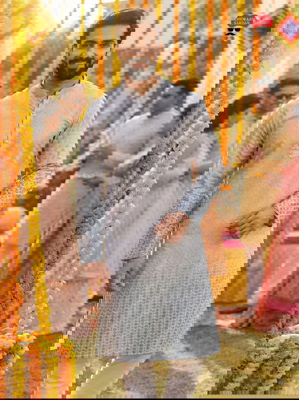 Traditional Men’s Kurta pyjama for Festivals & Parties