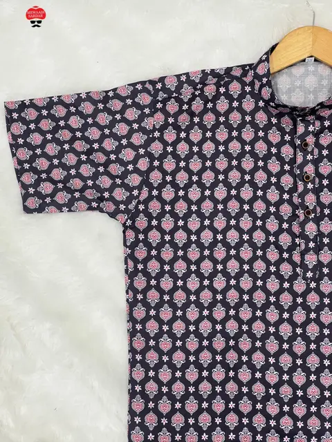 Stylish Men’s Short Kurta in Printed Cotton Fabric 1