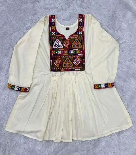 Navratri Short Kurti, Garba Top, Dandiya Dress, Gujarati Top 3