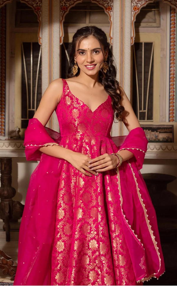 DN 5096 BY DVD DESIGNER JACQUARD GOWNS WHOLESALER IN INDIA