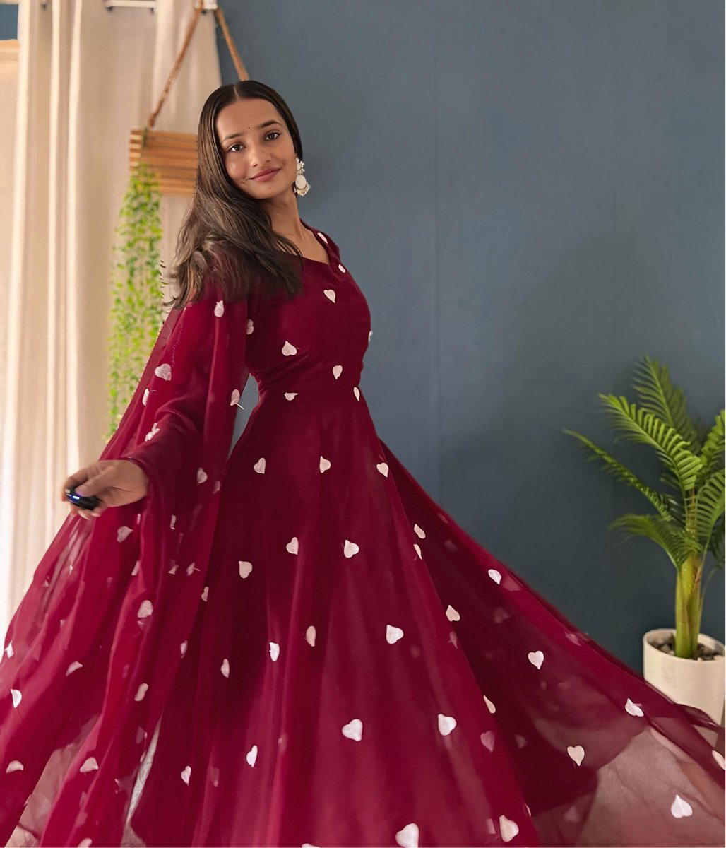 DVD 5041 BY SAGAR IMPEX DESIGNER EMBROIDERY GOWN WHOLESALER IN INDIA 1