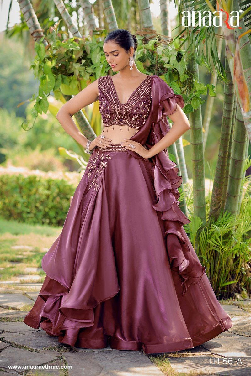 CROP TOP BY TATHASTU SILK LEHENGA CHOLI MANUFACTURER IN INDIA 1
