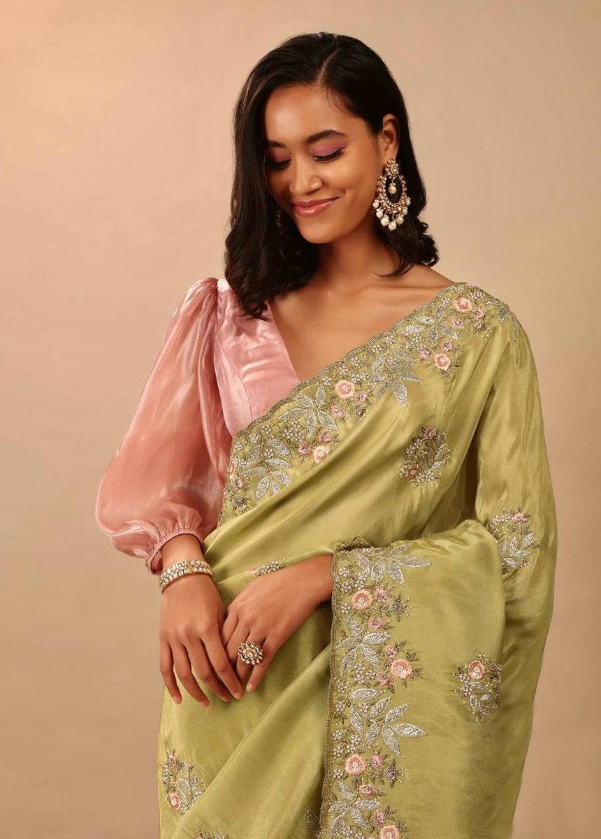 BT 1229 BY SAGAR IMPEX DESIGNER BOLLYWOOD SILK SAREE WHOLESALER IN INDIA 1
