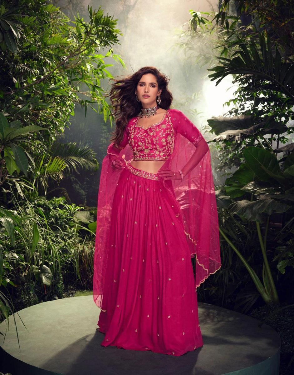 APURVA BY SAYURI DESIGNER CHINON LEHENGA CHOLI WHOLESALER IN INDIA 1