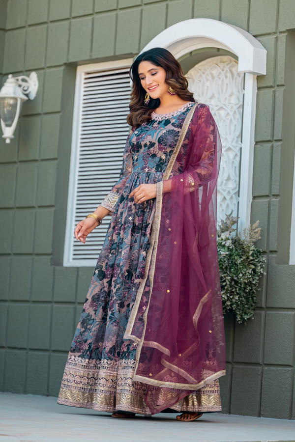 Df-3 By Dani Creation Designer Premium Gown Wholesaler In India