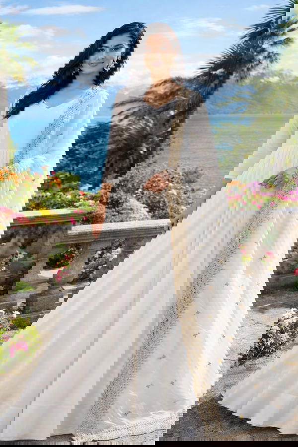 Dhansvi By Fvd Designer Premium Gown wholesaler In India