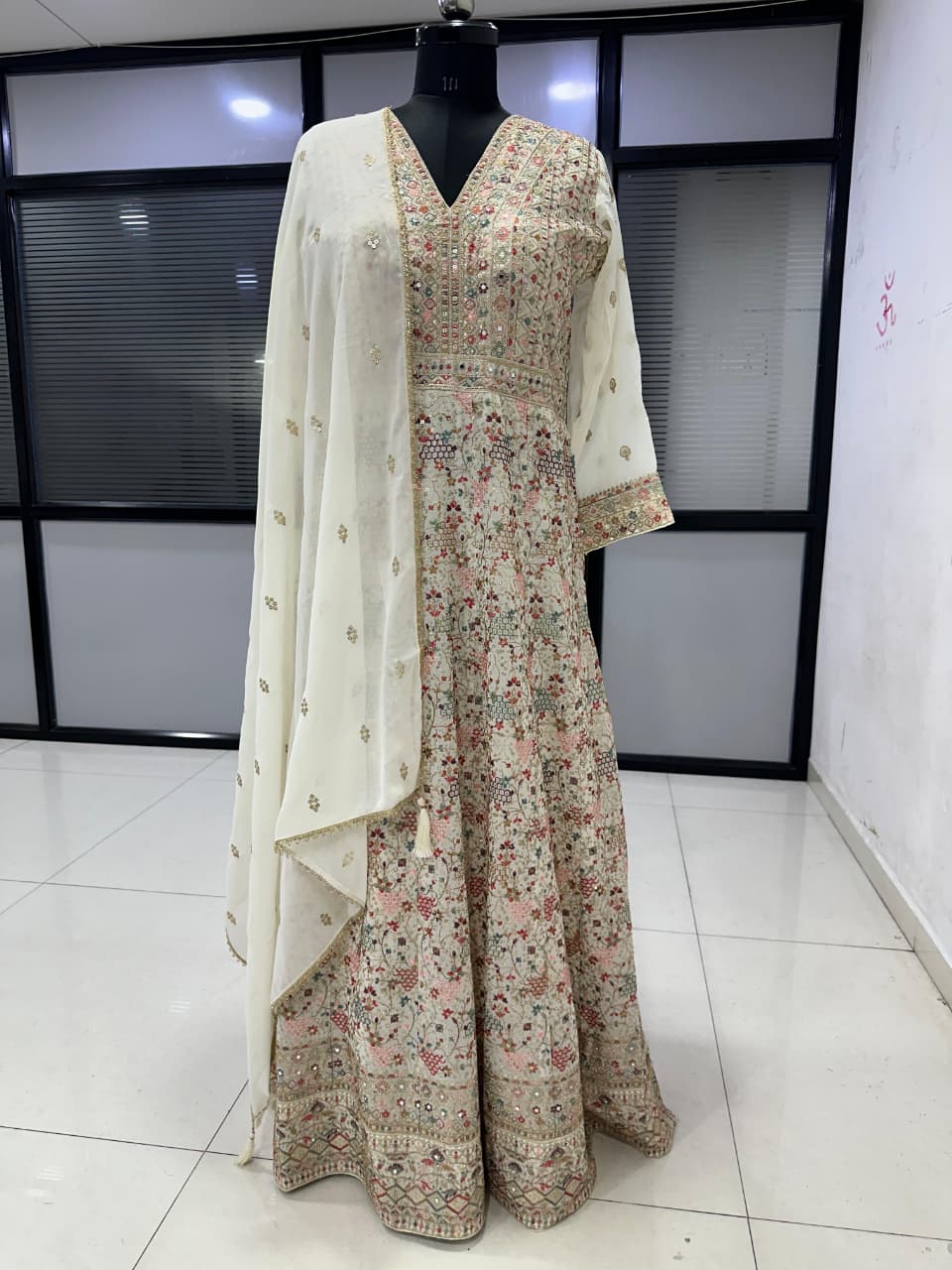 Maharani By Sayuri Designer Premium Gown Wholesaler In India 1