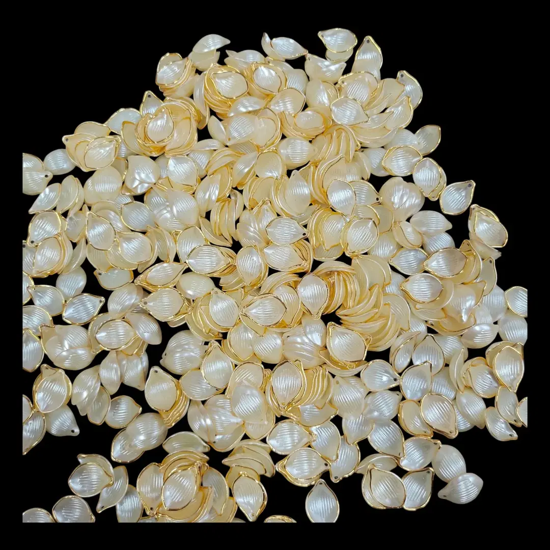 Pearl Petals_03 1