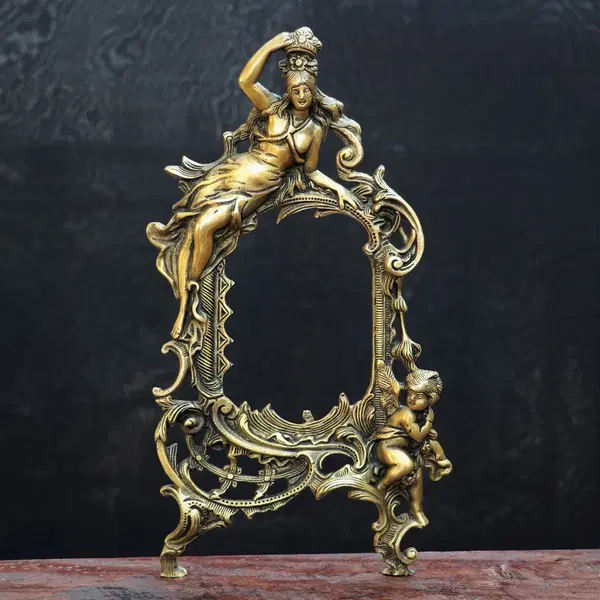 Brass Photo Frame Wall Ascents