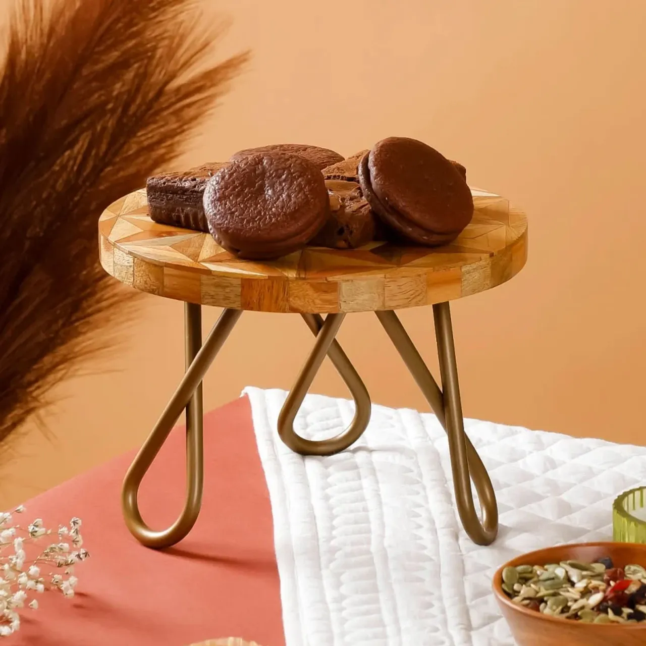 /collections/cake-stands