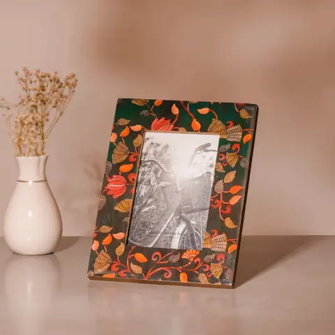 Kalamkari Photo Frame – Decorative Wooden Picture Frame